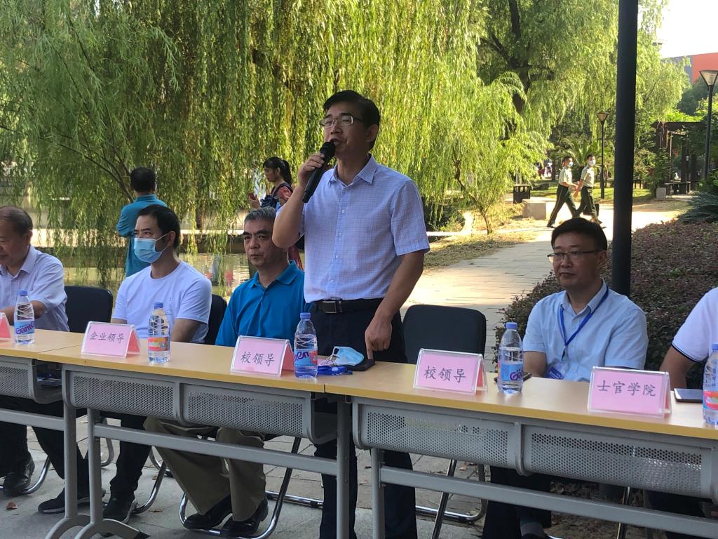 武汉航海学院交通运输工程学院、士官学院联合举办第十二届“鑫裕盛杯”船员精通艇筏技能大赛